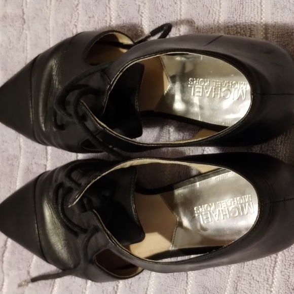 Michael Kors Black Leather Flats - Picture 1 of 5
